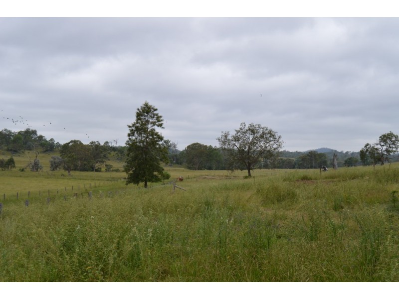 2212 Pierce Creek Road, Emu Creek QLD 4355