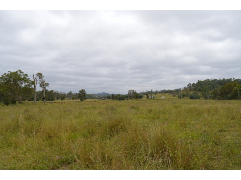2212 Pierce Creek Road, Emu Creek QLD 4355
