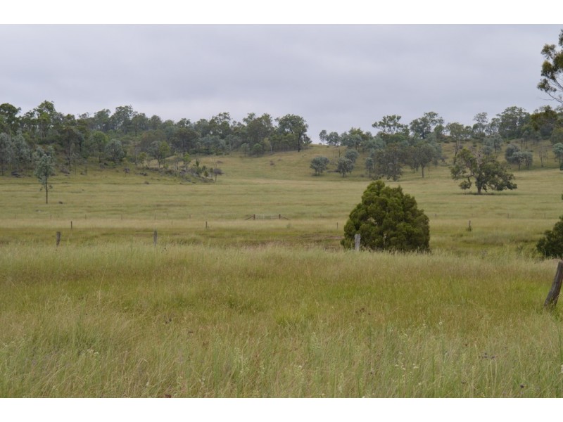 2212 Pierce Creek Road, Emu Creek QLD 4355
