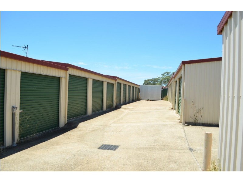 11301 Warrego Highway, Kingsthorpe QLD 4400