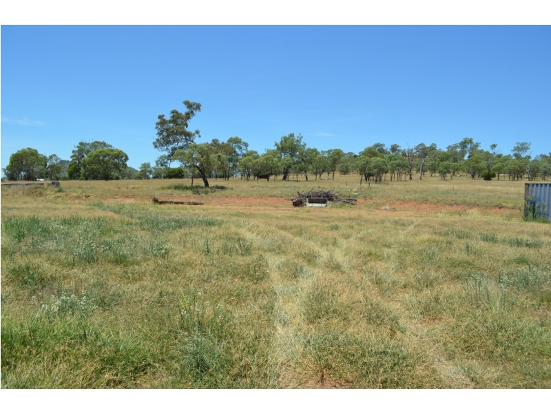 11301 Warrego Highway, Kingsthorpe QLD 4400