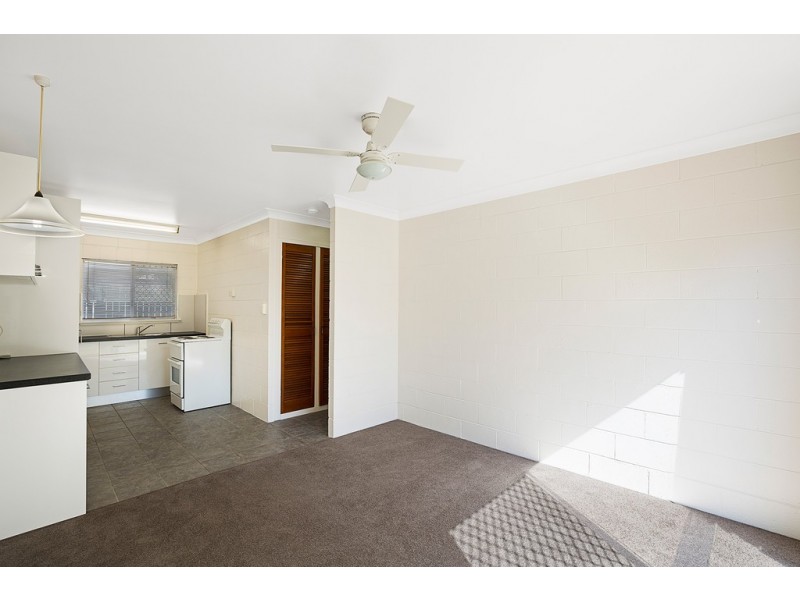 1/4 Catto Street, Centenary Heights QLD 4350