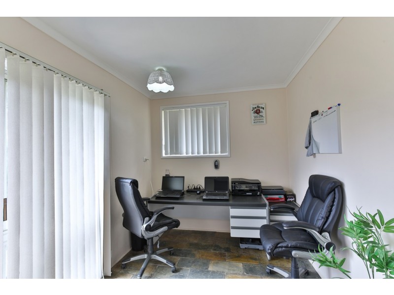 15 Yandilla Street, Newtown QLD 4350