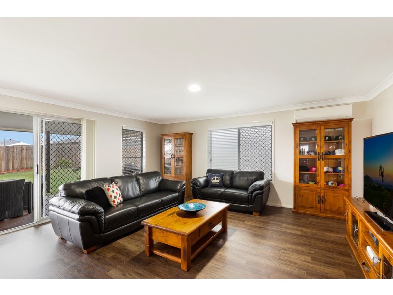 17 McIntosh Street, Westbrook QLD 4350