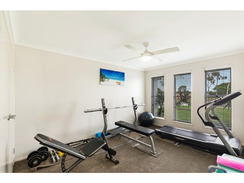17 McIntosh Street, Westbrook QLD 4350