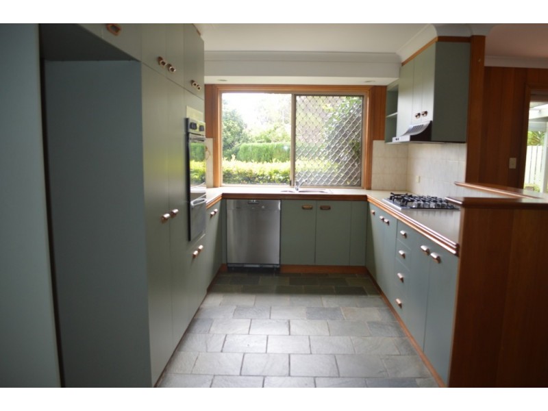 12 Marguerita Court, Centenary Heights QLD 4350