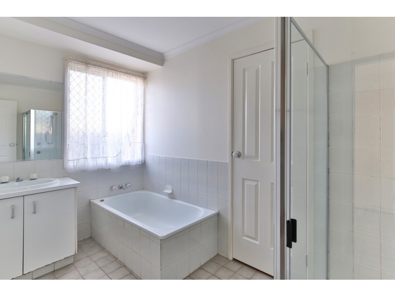593 Greenwattle Street, Glenvale QLD 4350
