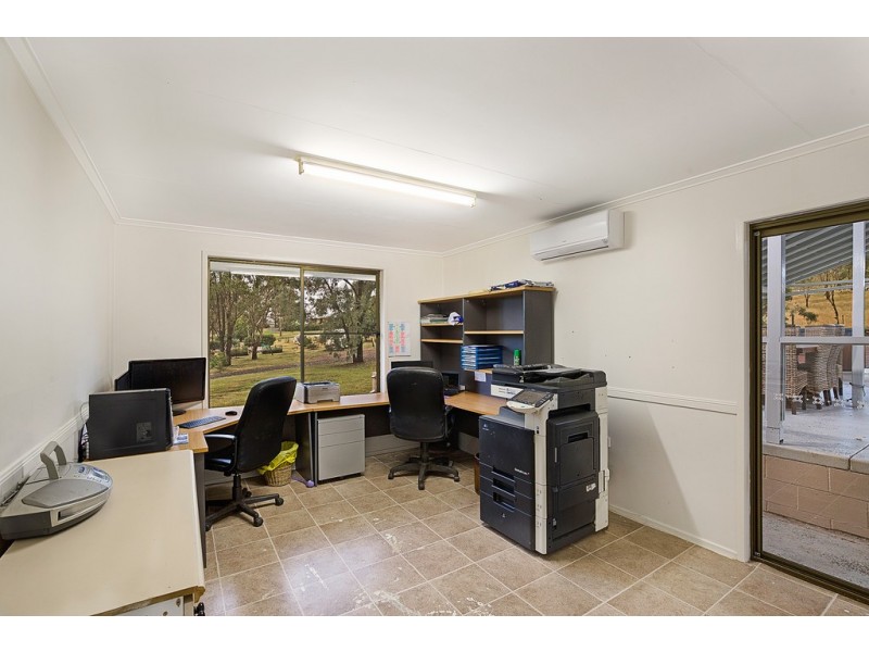 10 Hendy Street, Cranley QLD 4350