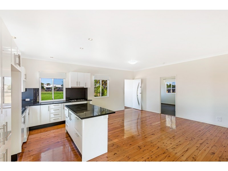 158 Kent Street, Oakey QLD 4401