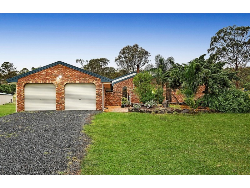 10 Hendy Street, Cranley QLD 4350
