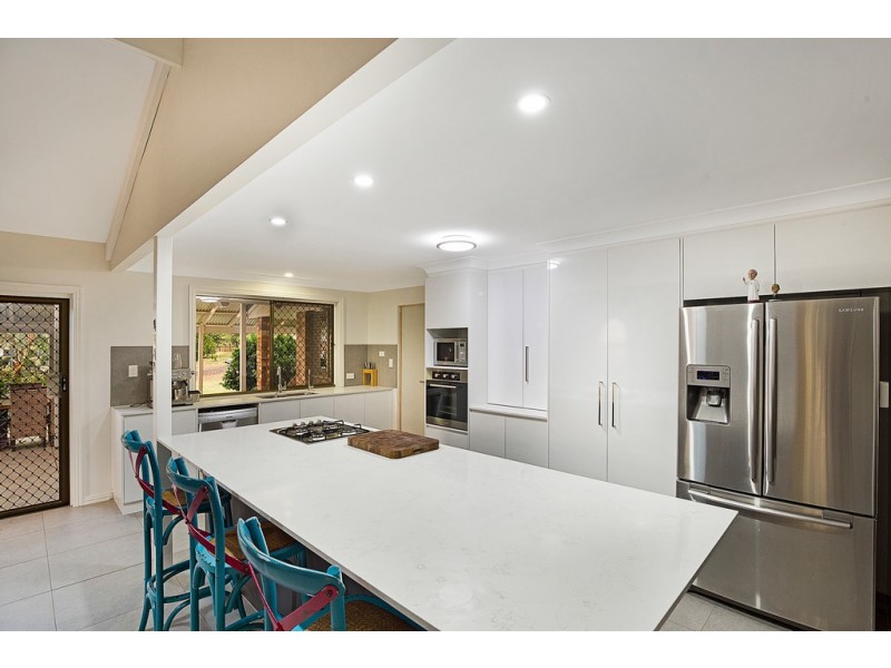 10 Hendy Street, Cranley QLD 4350
