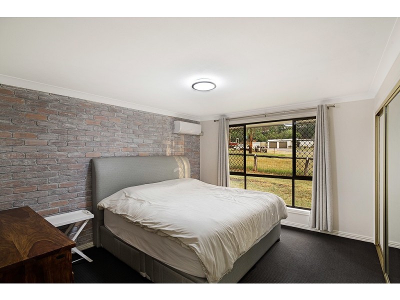 10 Hendy Street, Cranley QLD 4350