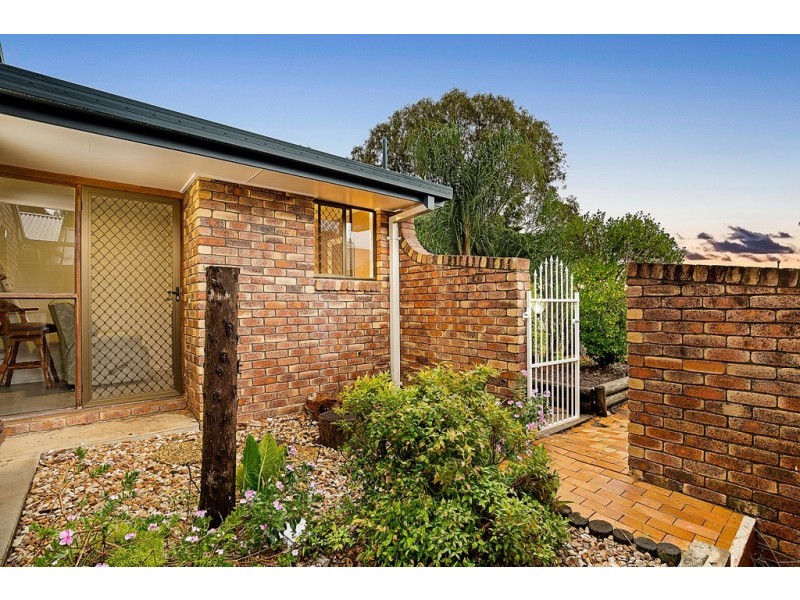 10 Hendy Street, Cranley QLD 4350