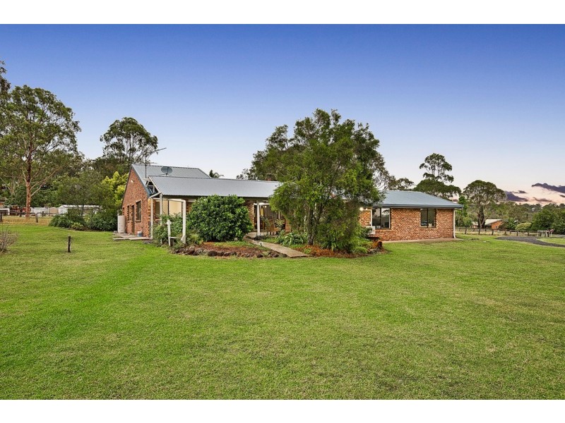 10 Hendy Street, Cranley QLD 4350