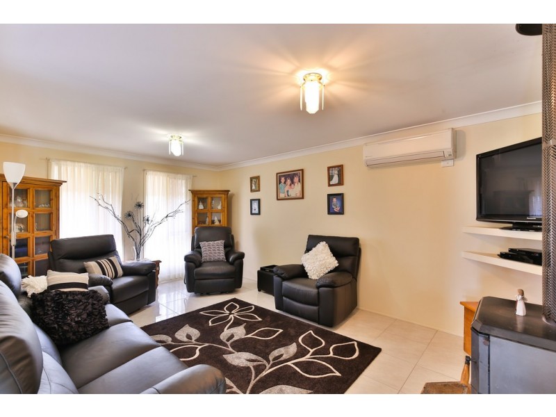 25 Alfred Street, Cambooya QLD 4358