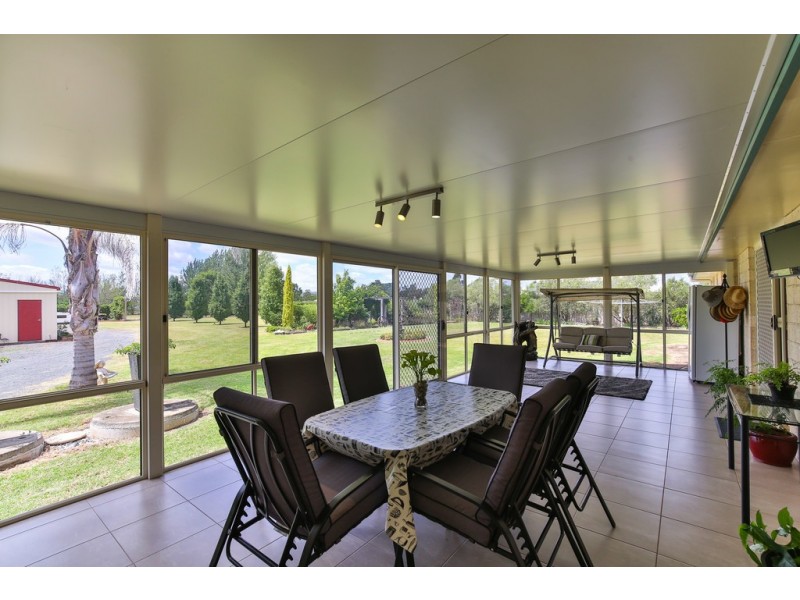 25 Alfred Street, Cambooya QLD 4358