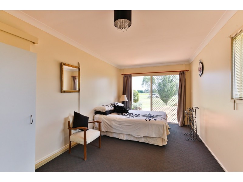 25 Alfred Street, Cambooya QLD 4358