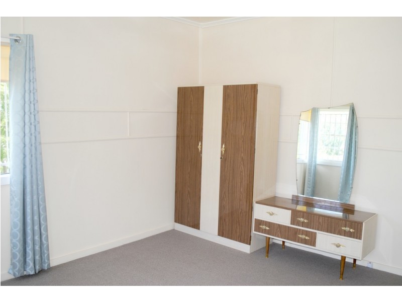 6 Yeates Street, North Toowoomba QLD 4350