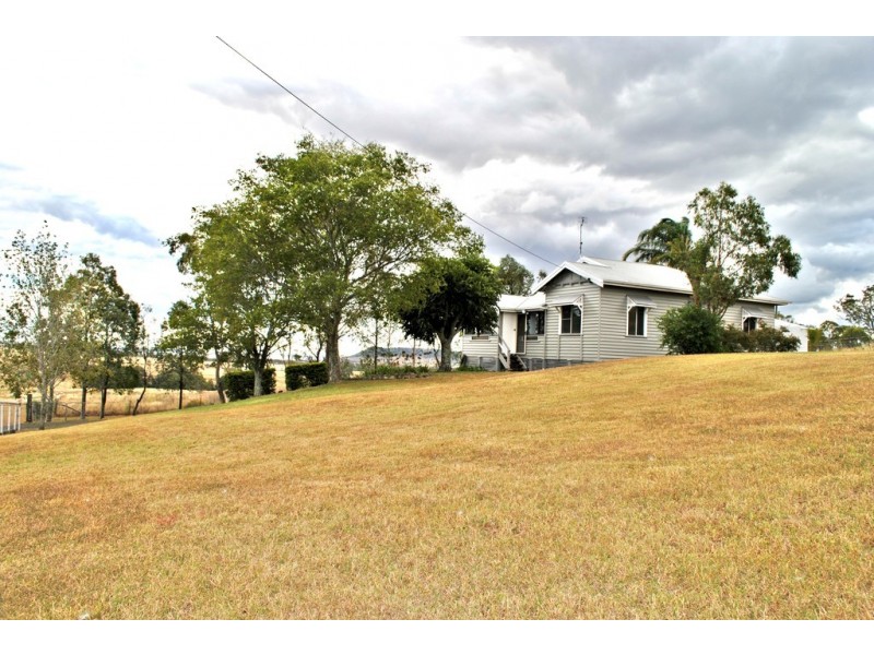 135 Ganzers Road, Gowrie Junction QLD 4352