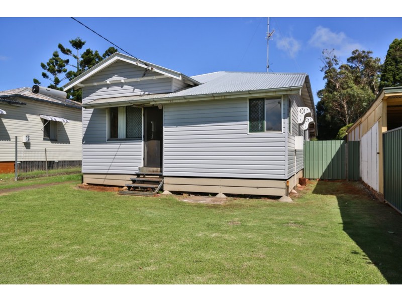 7 Waratah Street, Newtown QLD 4350