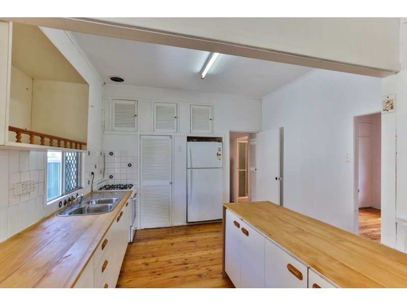 7 Waratah Street, Newtown QLD 4350