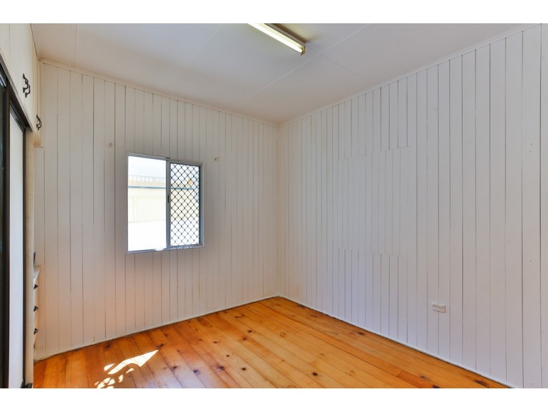 7 Waratah Street, Newtown QLD 4350