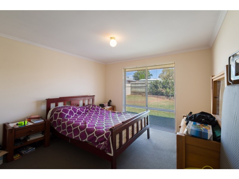 6 Willmington Court, Middle Ridge QLD 4350