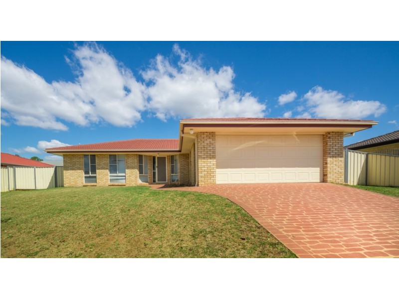 6 Willmington Court, Middle Ridge QLD 4350