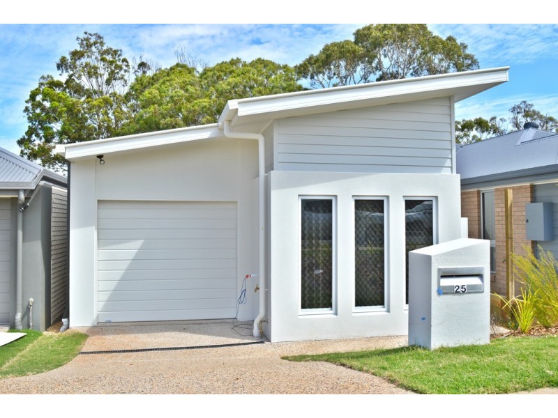 25 Carlin St, Glenvale QLD 4350