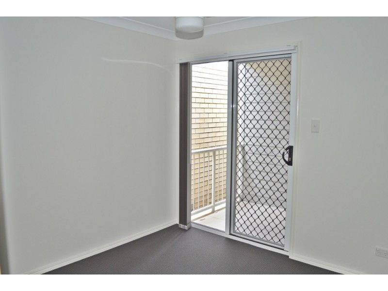 25 Carlin St, Glenvale QLD 4350