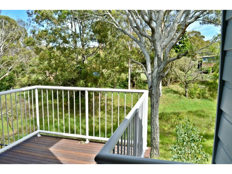 25 Carlin St, Glenvale QLD 4350