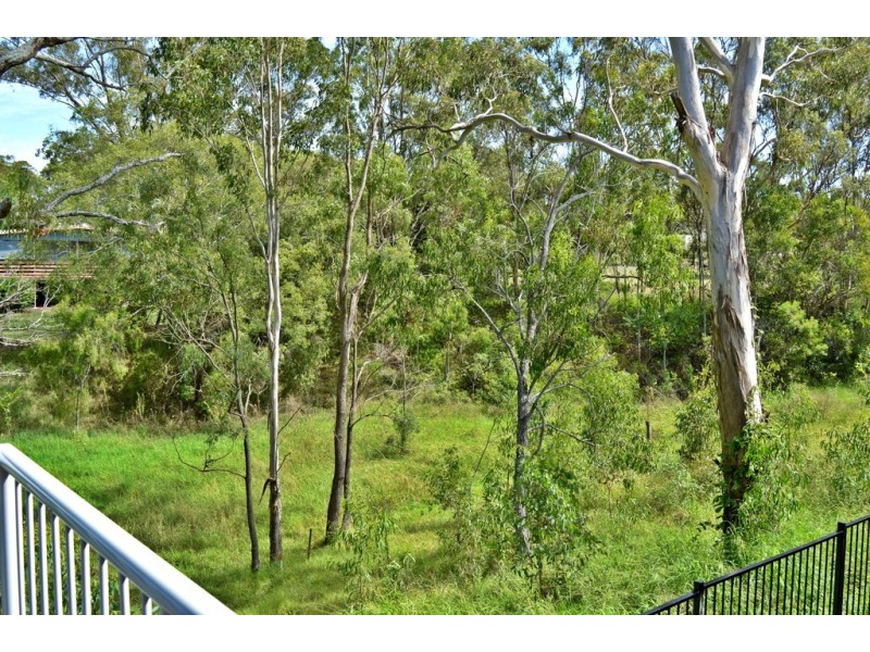 25 Carlin St, Glenvale QLD 4350