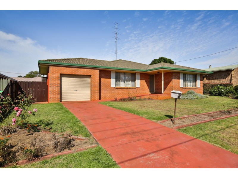 22 Arabian Street, Harristown QLD 4350