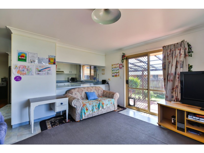 22 Arabian Street, Harristown QLD 4350