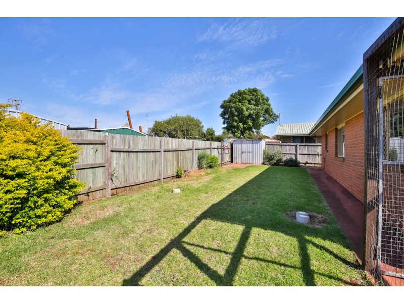 22 Arabian Street, Harristown QLD 4350