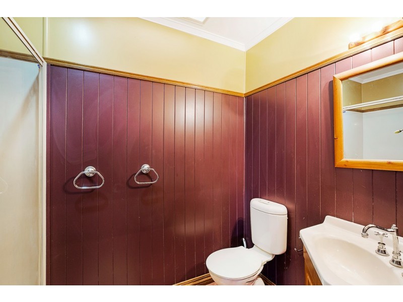 16 Dodd Street, Newtown QLD 4350