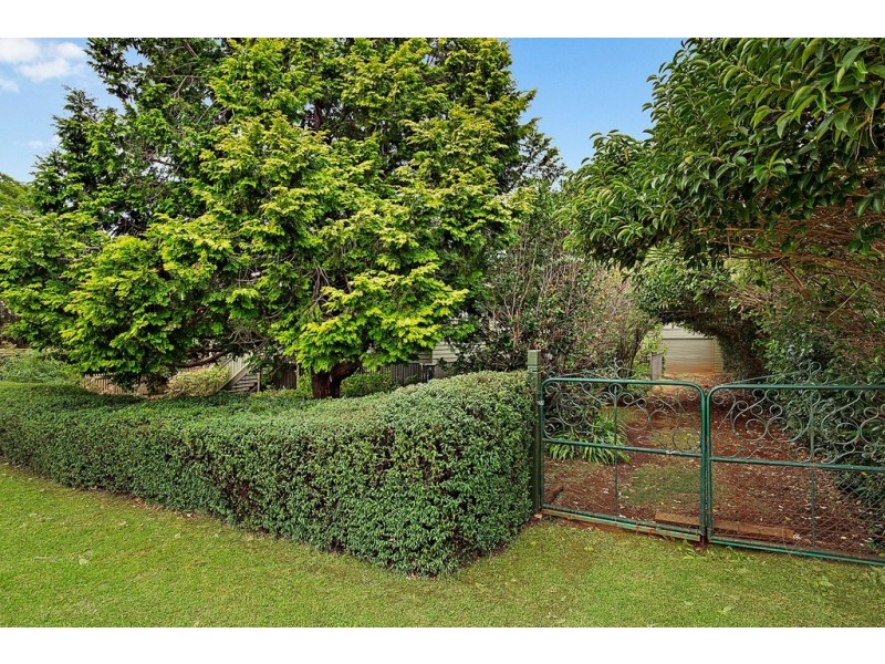 16 Dodd Street, Newtown QLD 4350