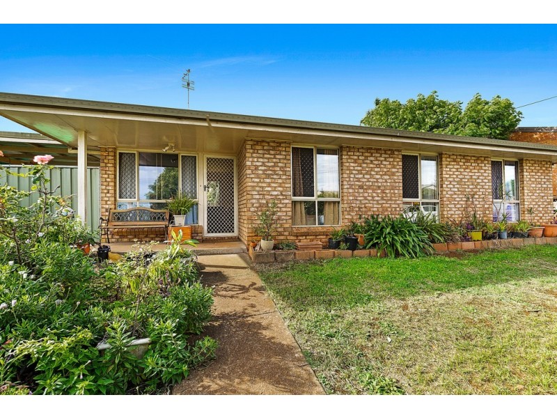 115 Glenvale Road, Newtown QLD 4350