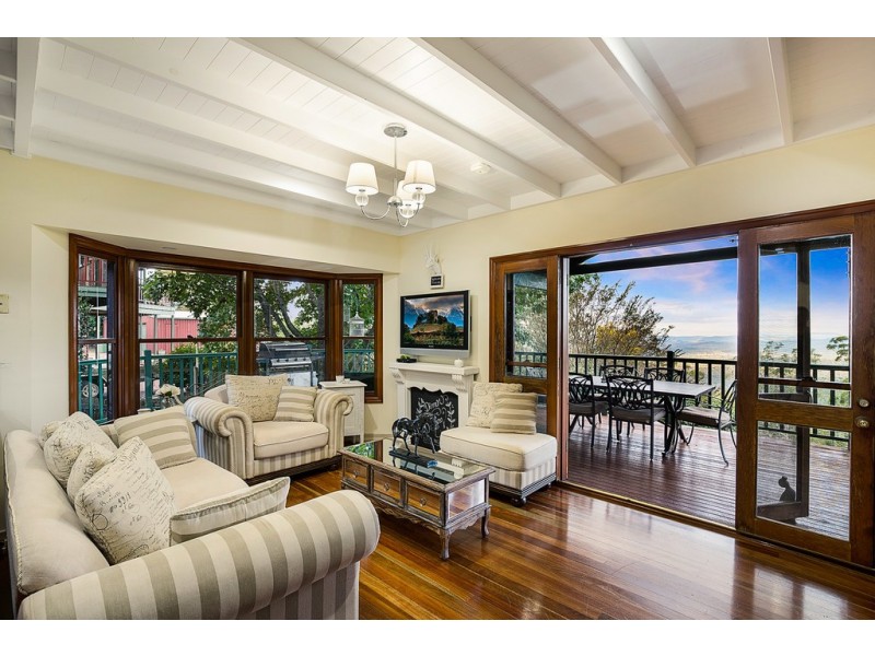 5 Grandview Crescent, Blue Mountain Heights QLD 4350