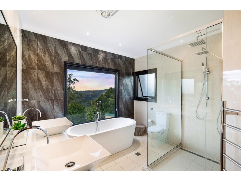 5 Grandview Crescent, Blue Mountain Heights QLD 4350