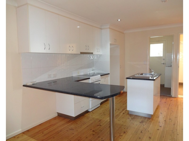 2/266B South Street, South Toowoomba QLD 4350