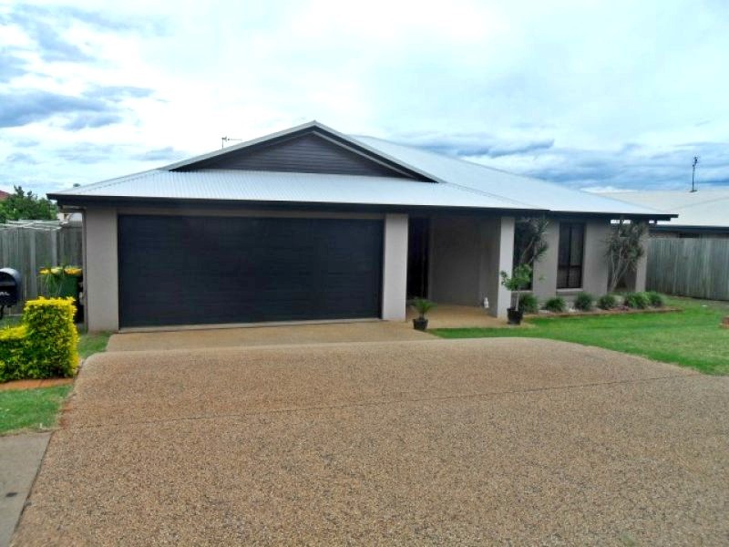 581 Hume Street, Kearneys Spring QLD 4350