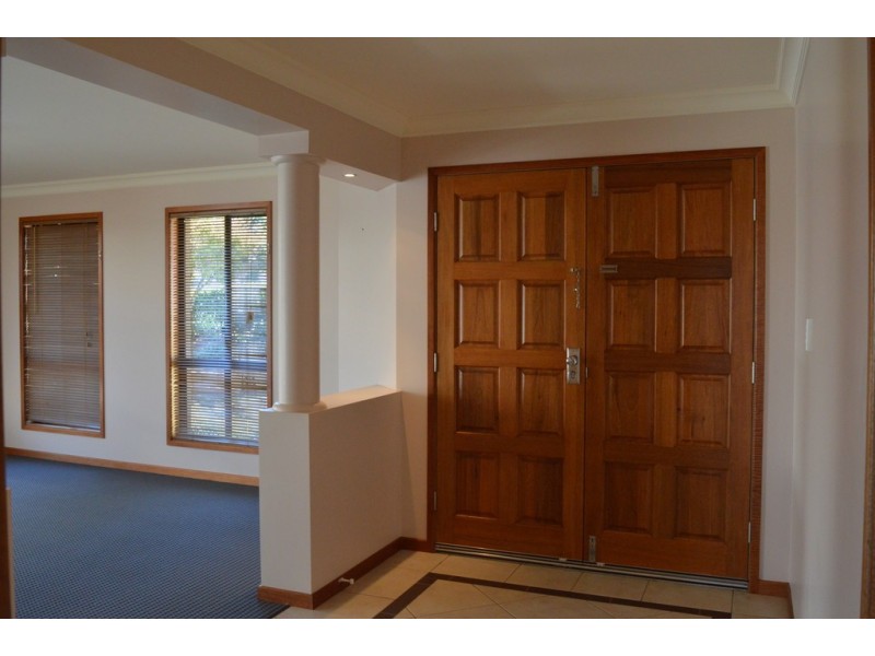 581 Hume Street, Kearneys Spring QLD 4350