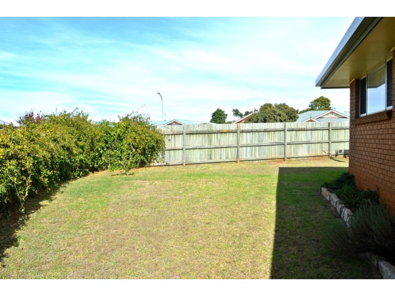 26 Jennifer Crescent, Darling Heights QLD 4350