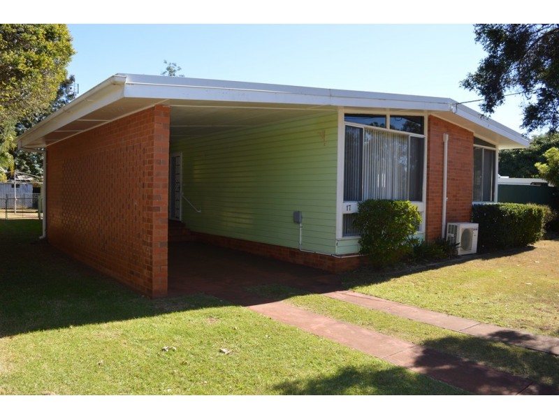 17 Talinga Street, Mount Lofty QLD 4350
