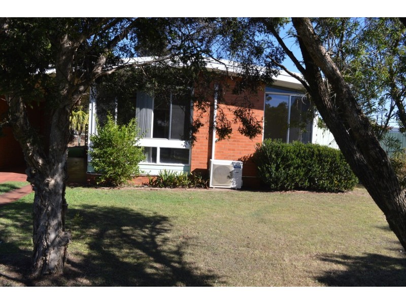 17 Talinga Street, Mount Lofty QLD 4350