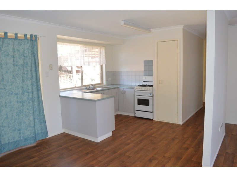 2a McDowall Street, Newtown QLD 4350