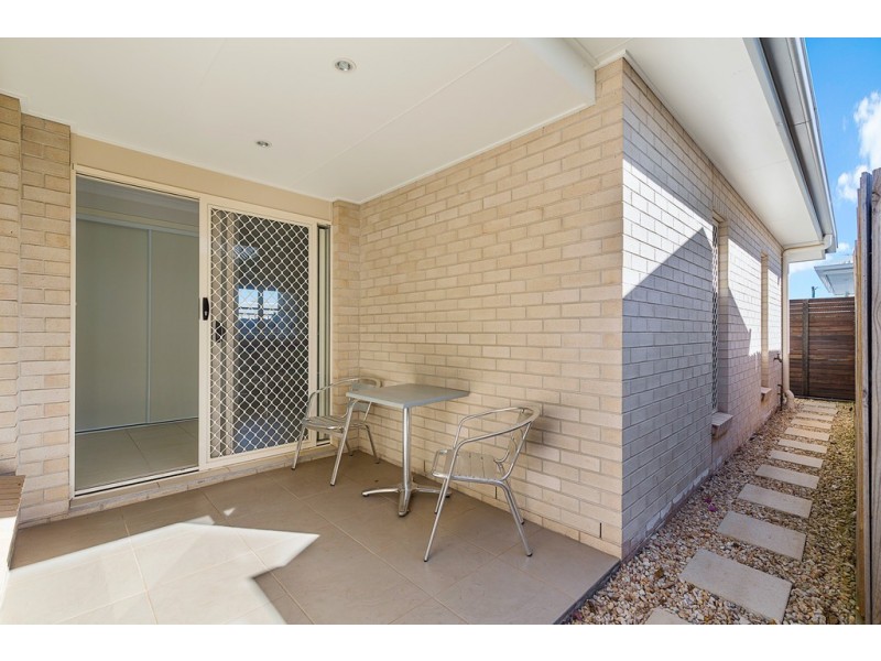 4/8 New Street, Mount Lofty QLD 4350