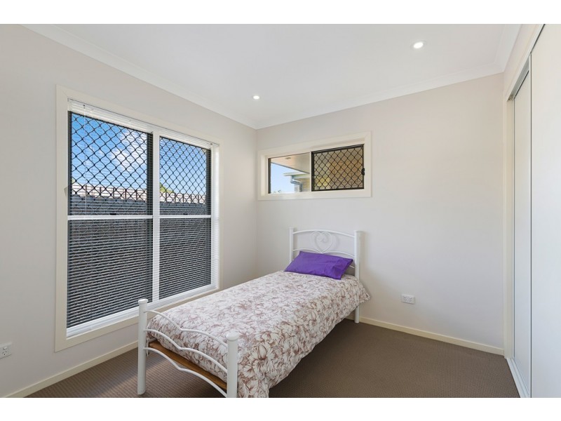 4/8 New Street, Mount Lofty QLD 4350