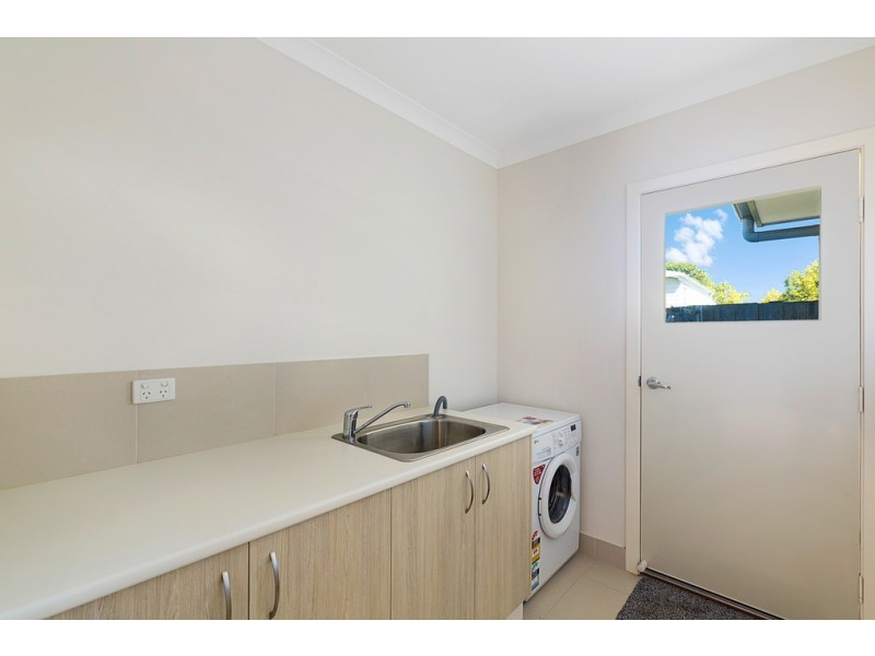4/8 New Street, Mount Lofty QLD 4350